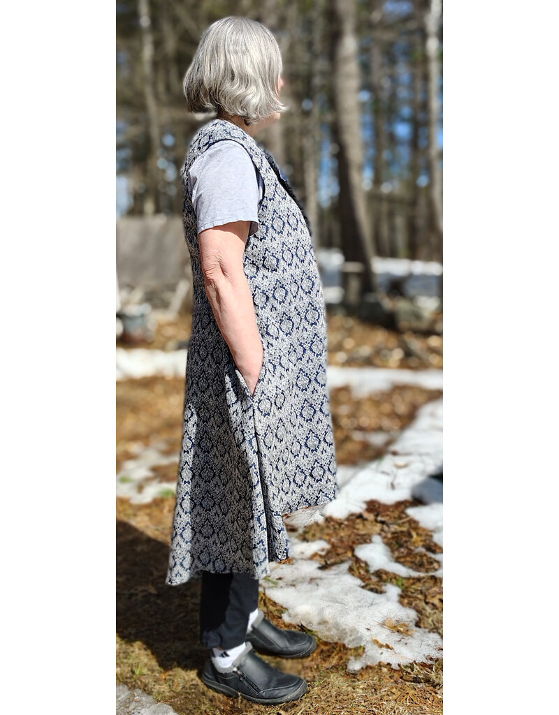 Cloakmakers.com J913-Washable White & Blue Brocade Vest w/ Two Pockets