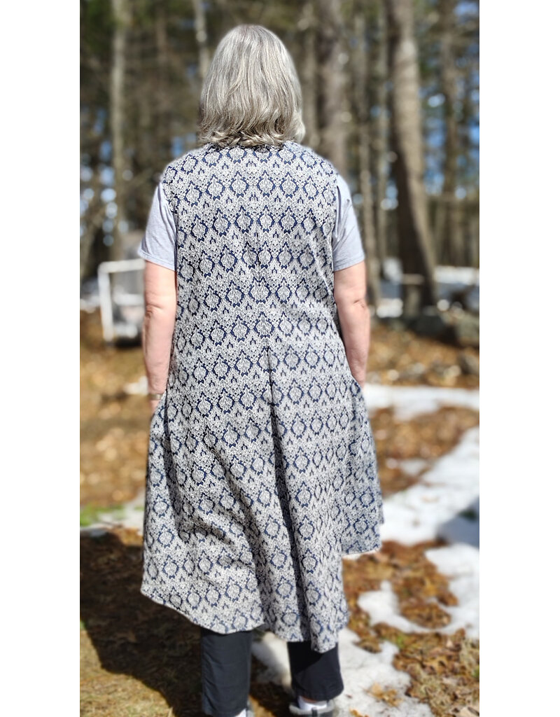 Cloakmakers.com J913-Washable White & Blue Brocade Vest w/ Two Pockets