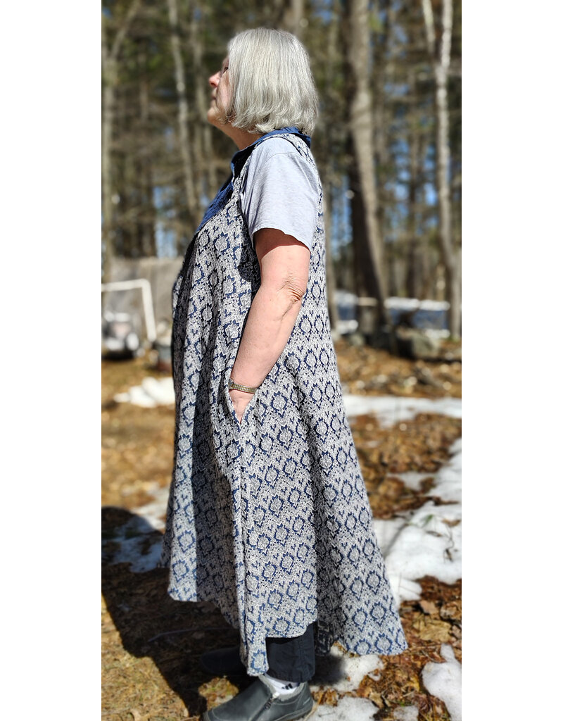 Cloakmakers.com J914-Washable Blue & White Brocade Vest w/ Blue Collar & Pockets