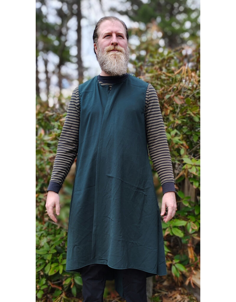 Cloakmakers.com J916-Washable Lightweight Green Wool Vest w/ Pockets