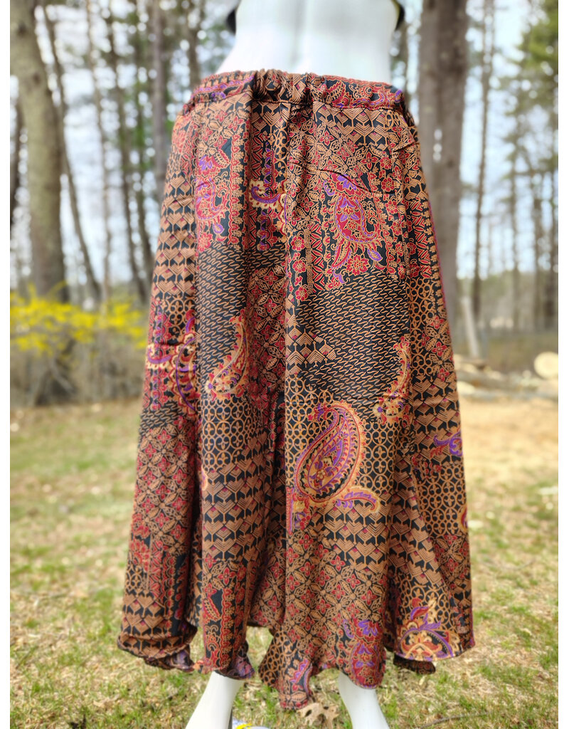 Cloakmakers.com K519-Red, Black, & Gold Skirt w/ Patterned Glyphs & Paisley