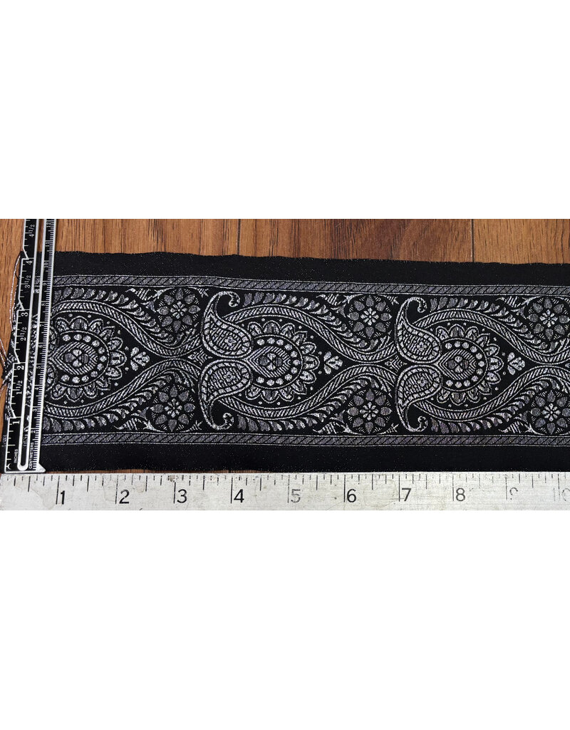 Cloakmakers.com Paisley Wide Trim, Silver/Grey on Black