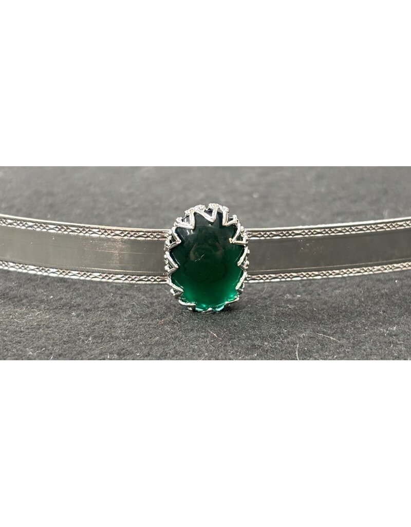 Cloakmakers.com Green Glass Stone on Bordered Burnished Band Circet