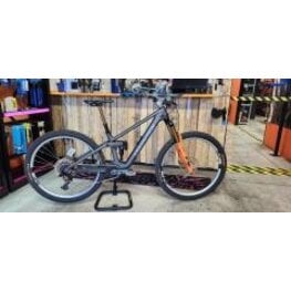 NTransition Sentinel, personnalisé, Médium. Valeur de 10 599$
