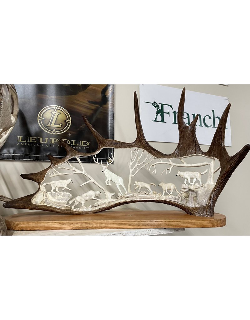 Moose Antler carving - Deer with wolves