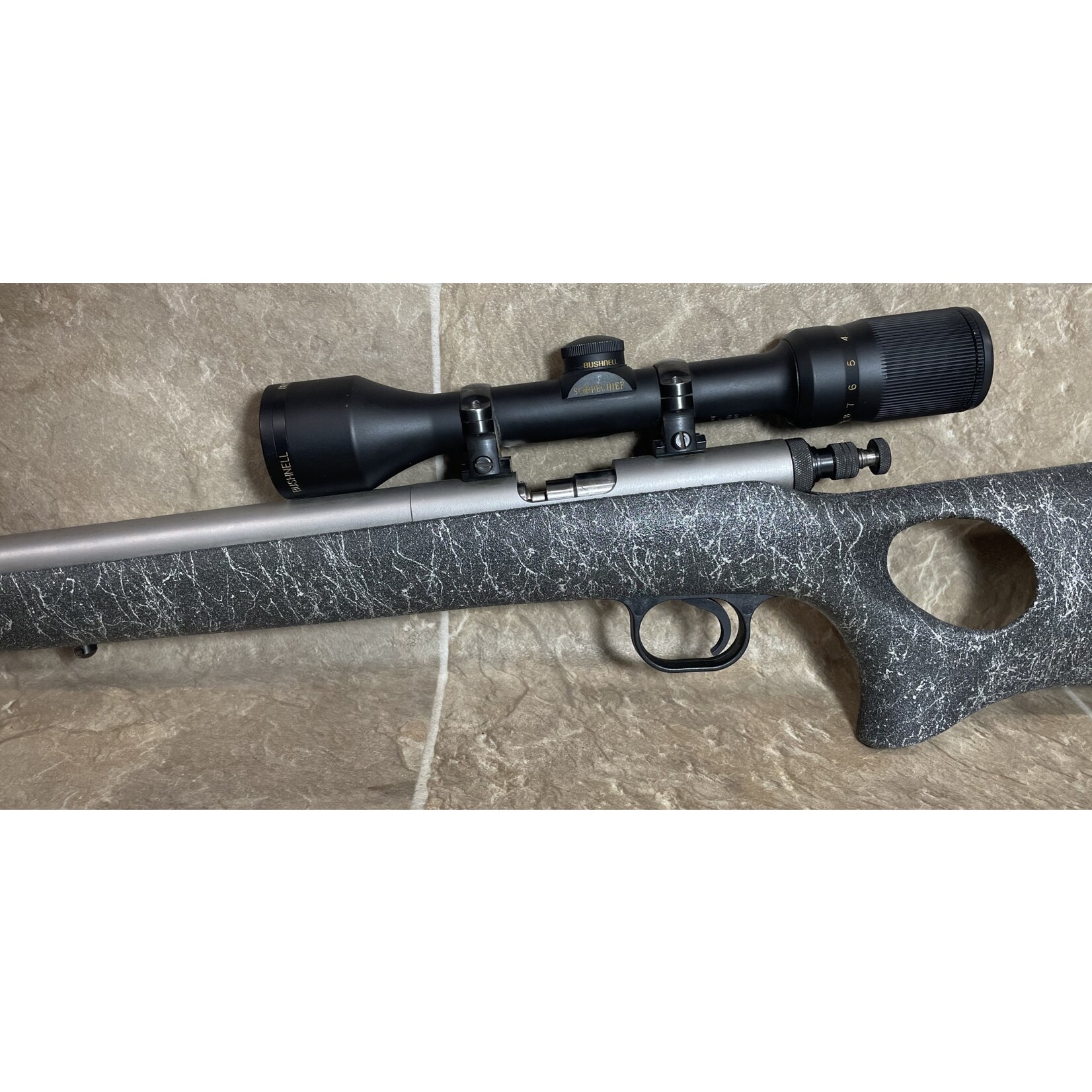 Knight Used Knight LK-93 54Cal Muzzleloader w/ Bushnell ScopeChief 3-9x40 (S81047)