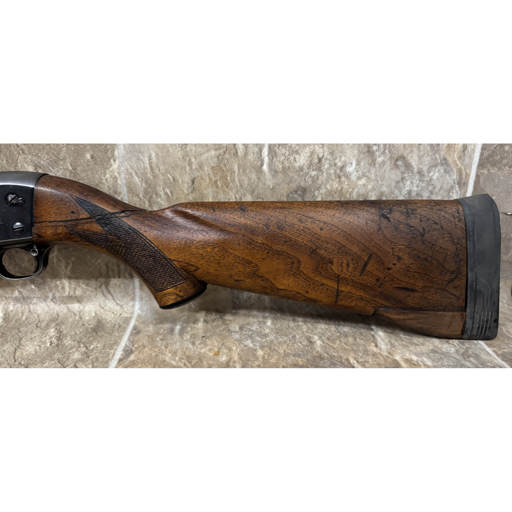 Ithica Used Ithica Model 37 Featherlight 12ga 2 3/4" (589633)