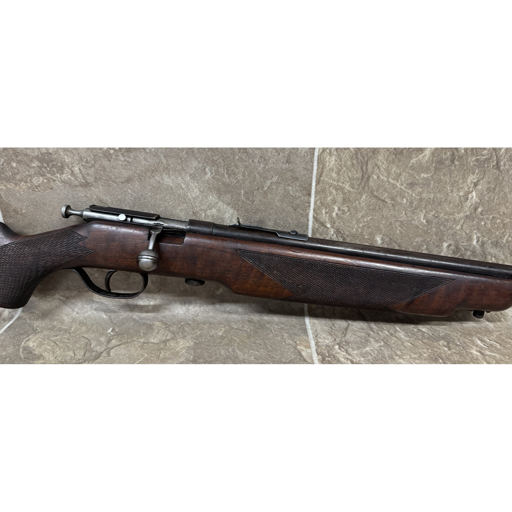 Cooey CS Cooey Model 75 22LR Deluxe Checkering