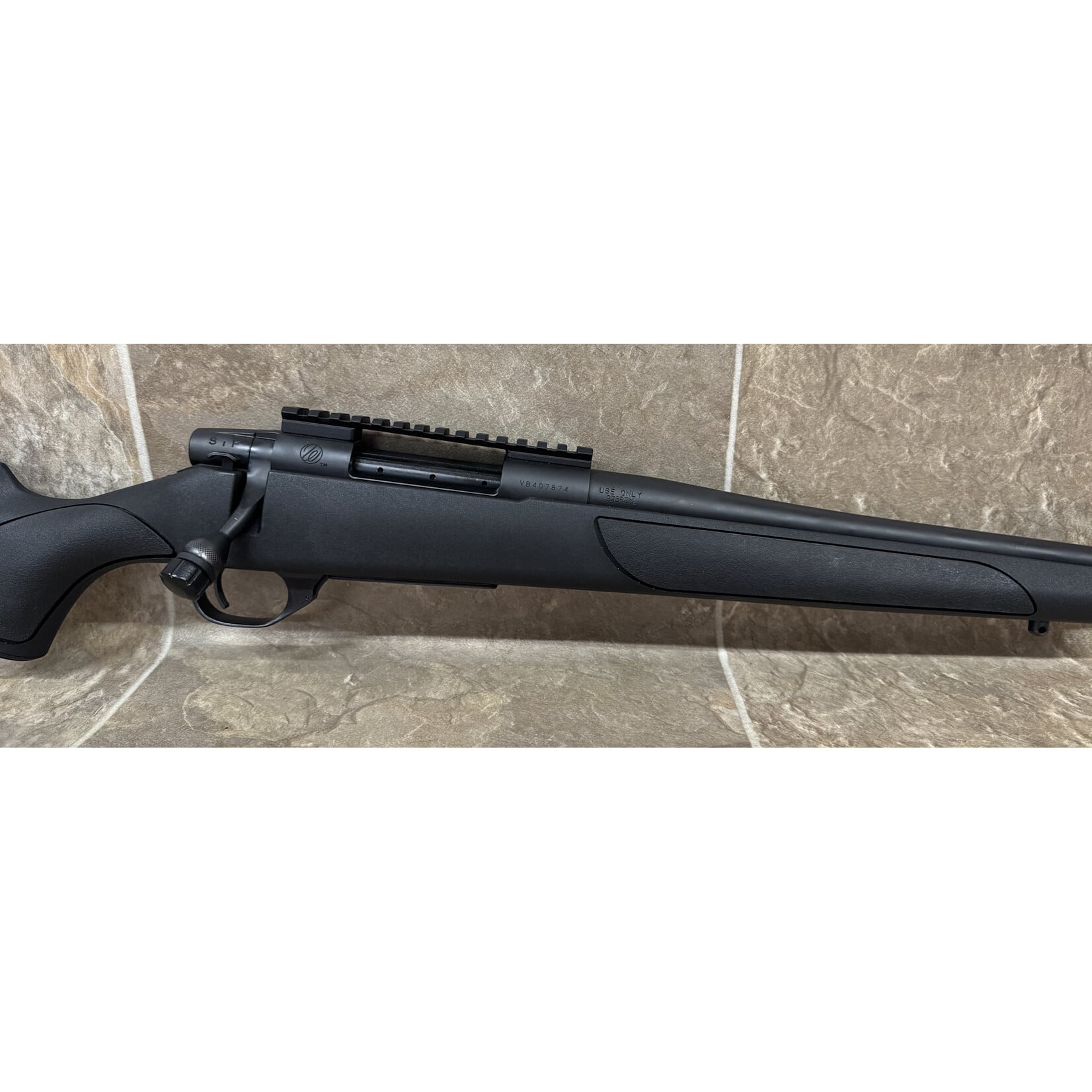 CS Weatherby Vanguard Obsidian 223 Rem 24" (VB407874)