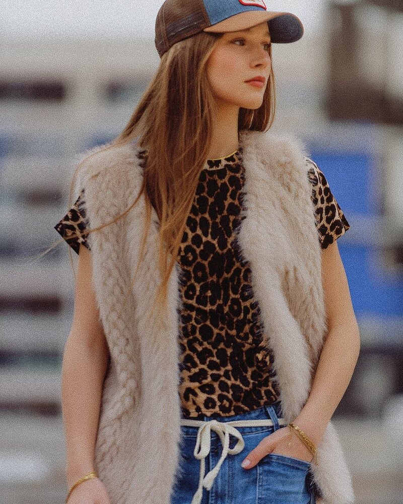 Q2 Fine Fur Beige Sleeveless Vest