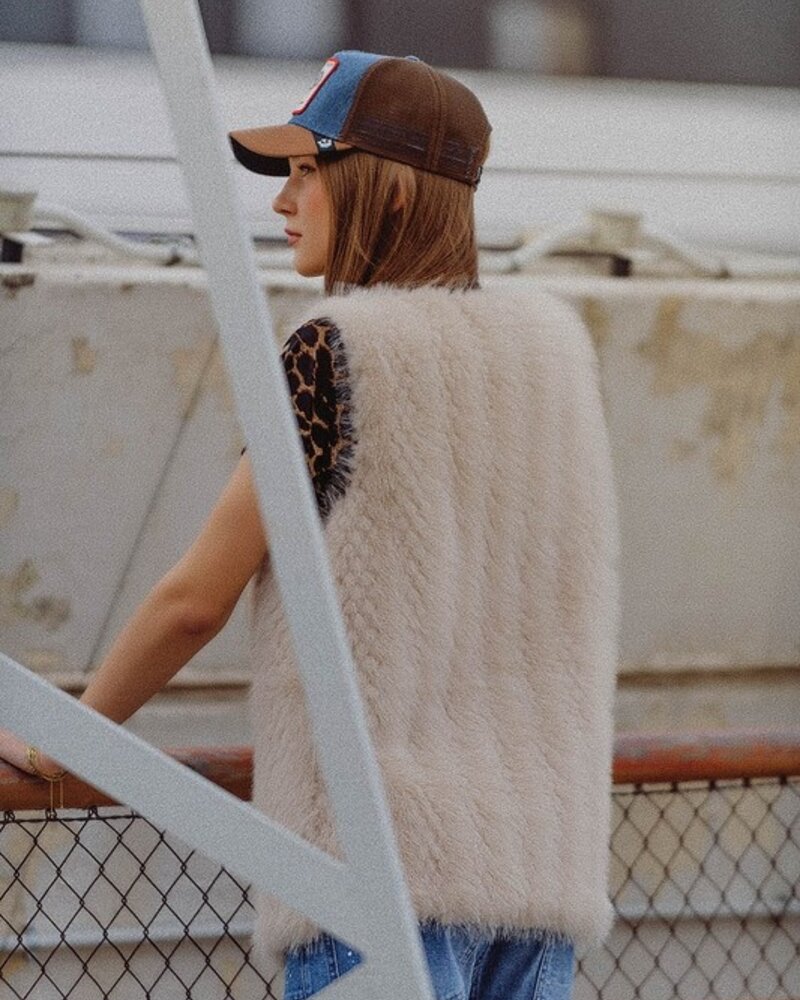 Q2 Fine Fur Beige Sleeveless Vest