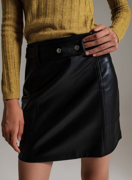 Q2 Straight Faux Leather Mini Skirt W/ Belt
