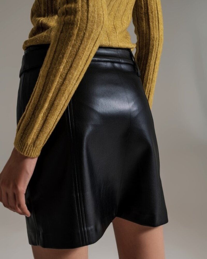 Q2 Black Straight Faux Leather Mini Skirt With Belt