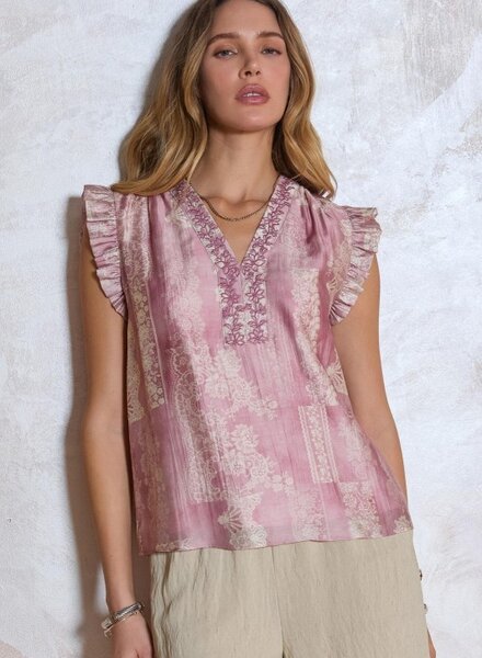 Current Air Ruffled Short Sleeve V-Neck Relaxed Fit Blouse