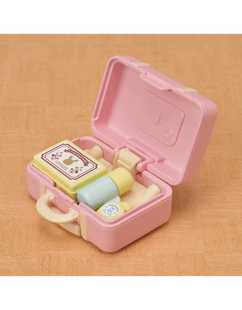 Epoch Calico Critters Weekend Travel Set