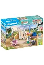 Playmobil Playmobil Horses of Waterfall Washing Station with Isabella and Lioness