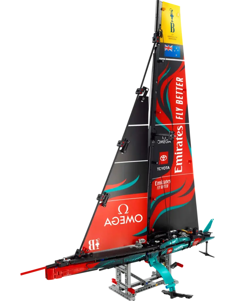 LEGO LEGO Technic Emirates Team New Zealand AC75  Yacht