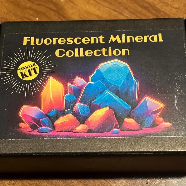 Fluorescent Mineral Starter Kit