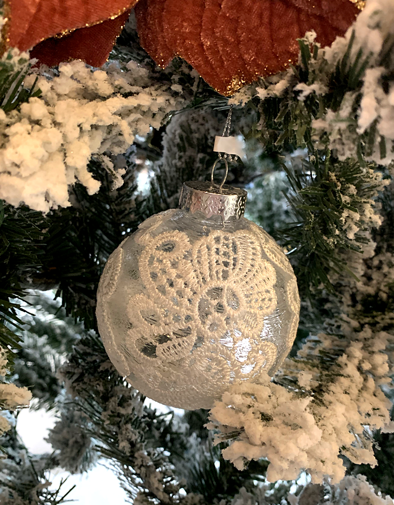 Lacy Round Ornaments