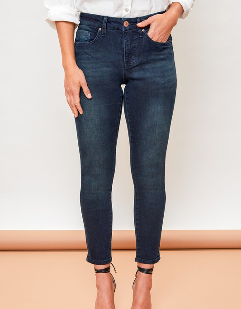 Petite Curvy Fit High-Rise Skinny Jean