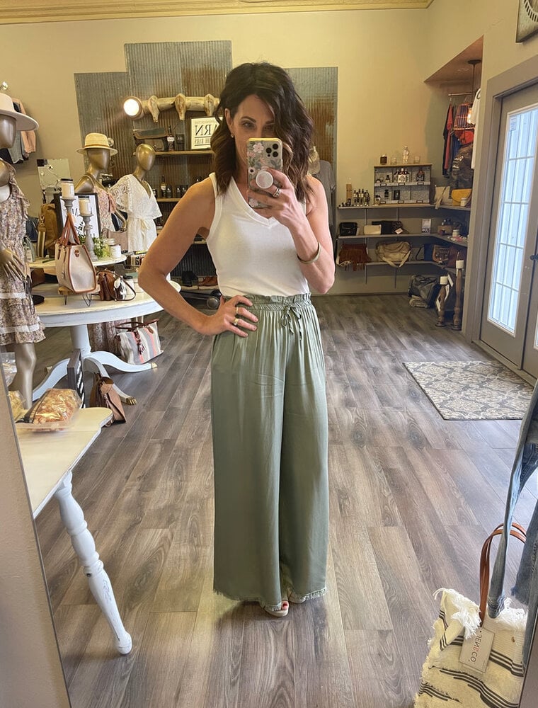 Silky Wide Leg Pant With Pockets