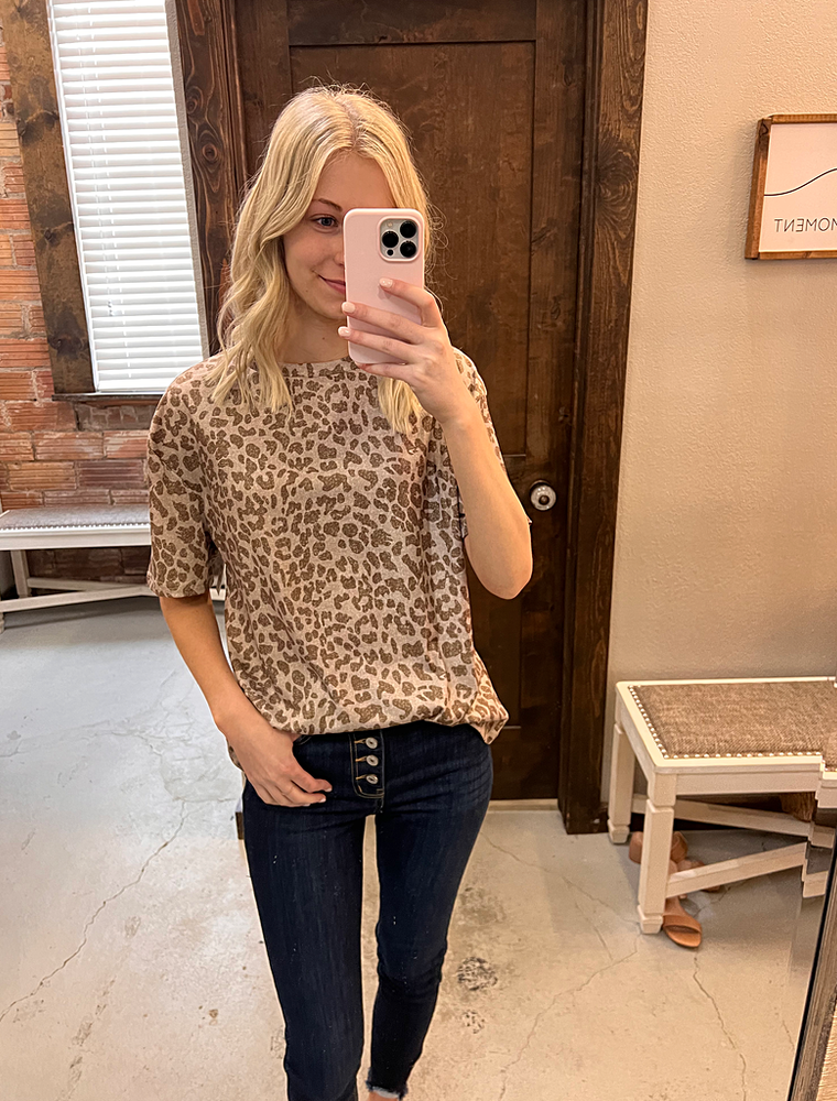 Round Neck Short Sleeve T-Shirt - Khaki Leopard