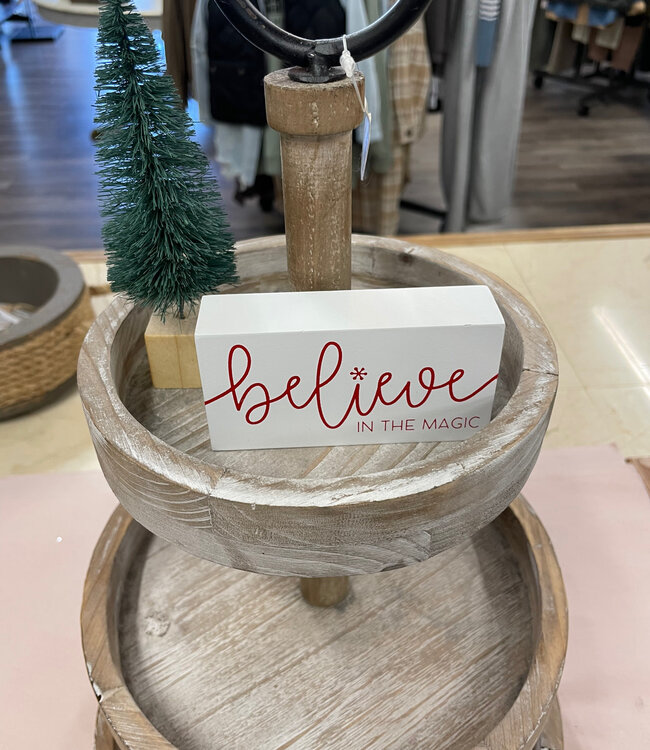 Believe In The Magic Table Decor