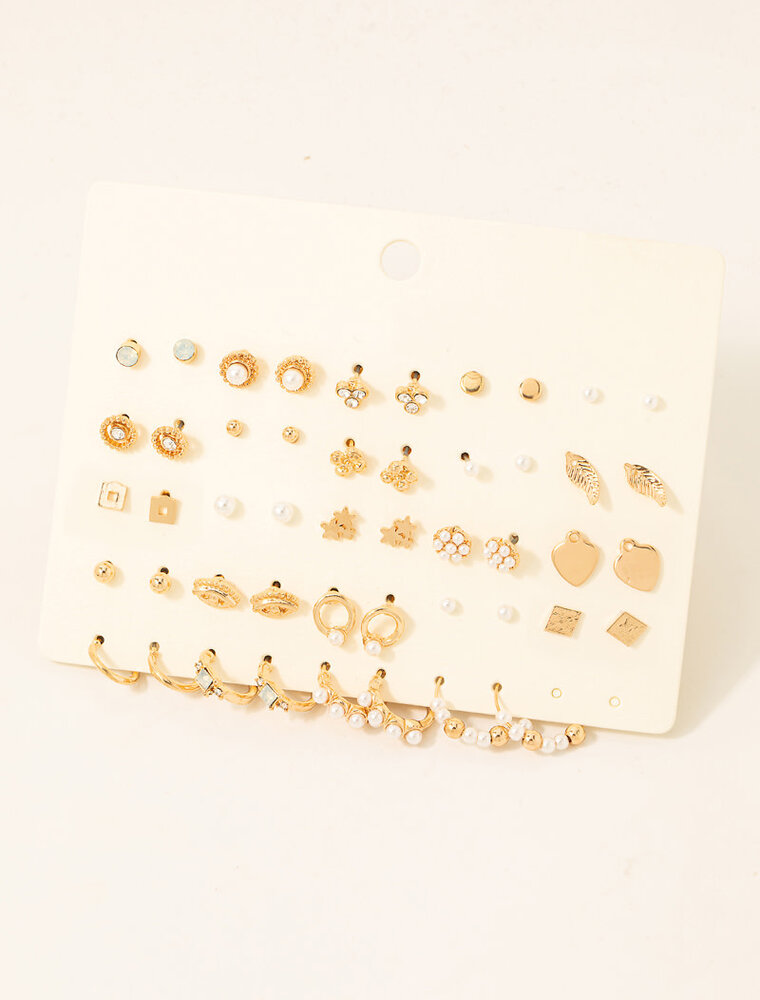 Assorted Pearly Stud Earrings Set