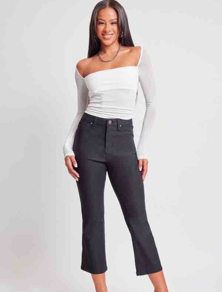 Hyperstretch Cropped Kick Flare - Black