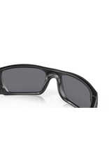 Oakley Oakley Fuel Cell Matte Black Frame Grey Polarized Lenses