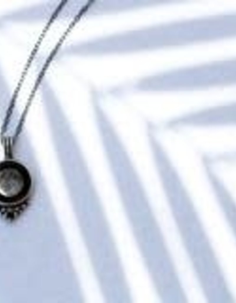 MOONGLOW JEWELRY Classic Necklace with Black Swarovski Crystal in Pewter