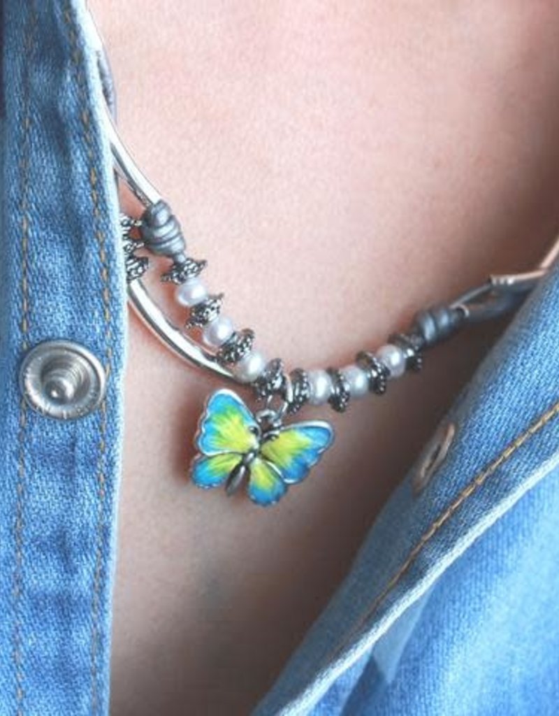 LIZZY JAMES Brittany with Enamel Butterfly Charm - Natural Black - Size Medium