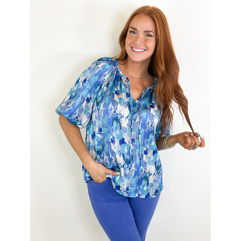 BLUE MOTIF PUFF SLEEVE PEASANT TOP