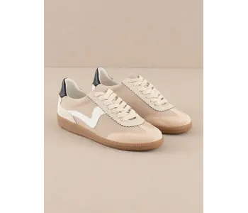 THE KYLA ALMOD CLASSIC SNEAKER