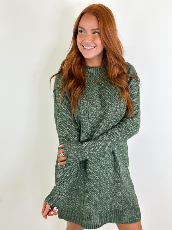 CABLE KNIT SWEATER DRESS - GREEN