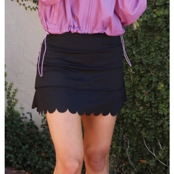  BLACK SOLID SCALLOP TENNIS SKORT