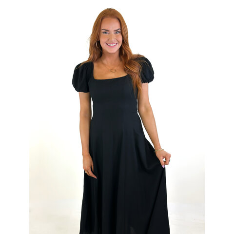 BLACK SHORT SLEEVE MIDI DRESS