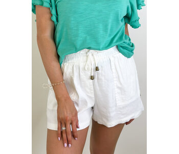 WHITE AUDRA SHORT