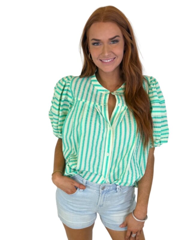 GREEN SEERSUCKER PLEAT TOP