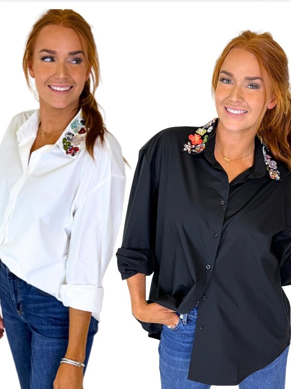 NOVELTY BUTTON COLLAR TOP