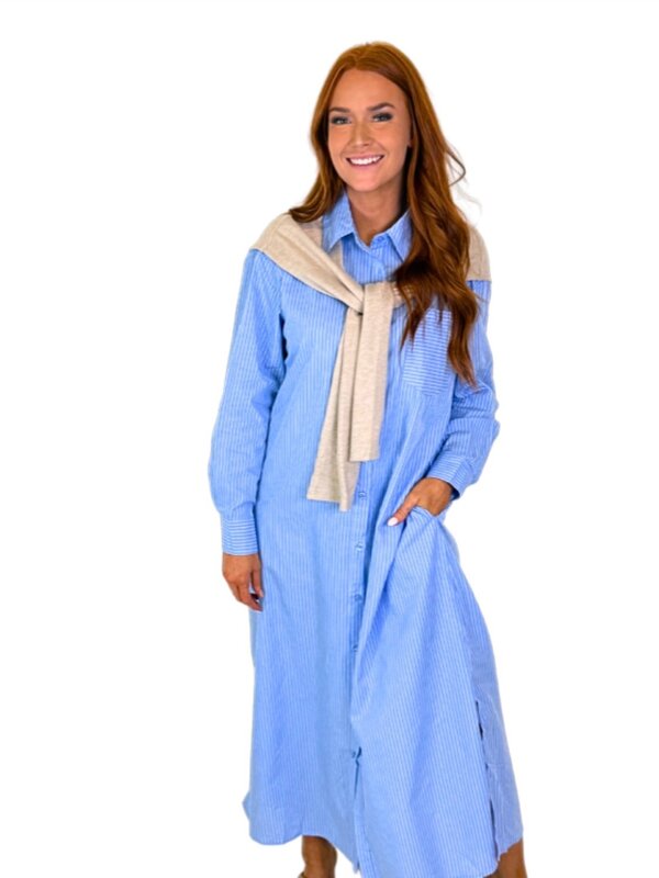 BLUE STRIPE MAXI DRESS W/SWEATER