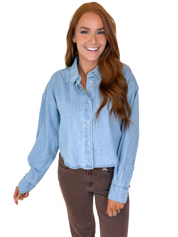 CHAMBRAY DENIM BUTTON UP TOP