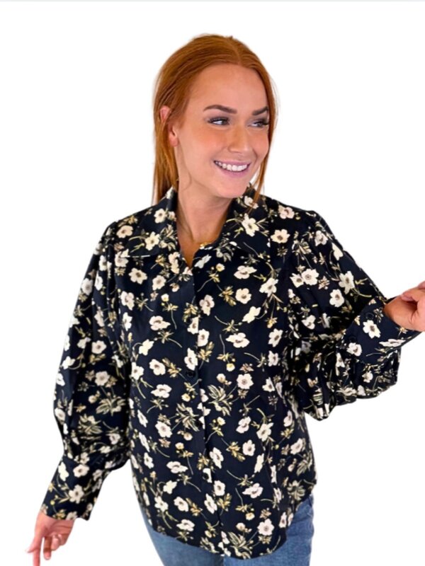 BLACK FLORA BLOUSE