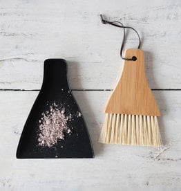 Broom and Standing Dust Pan, Set of 2