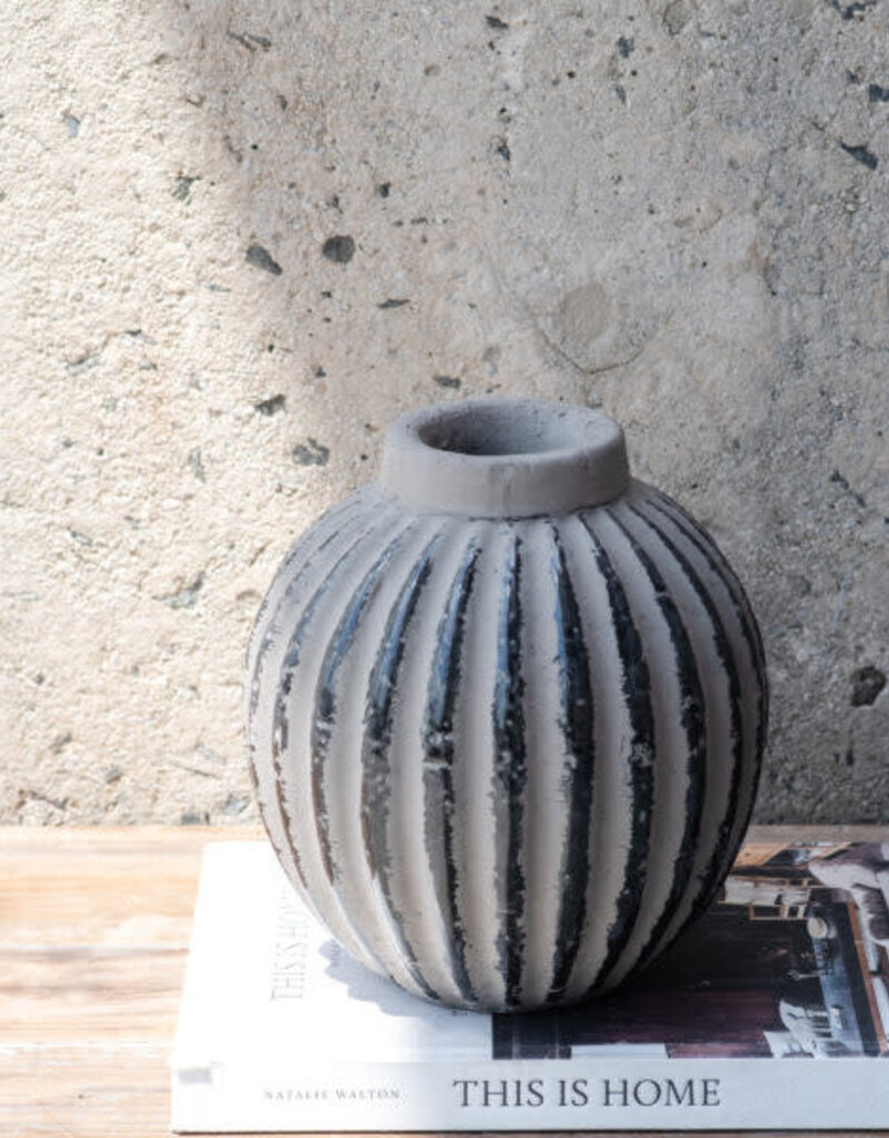 8.6″ TAN RIBBED VASE
