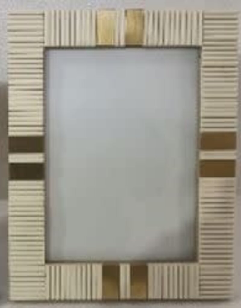 5x7 White Resin w/Brass Frame