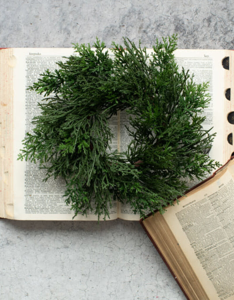 10" CEDAR WREATH