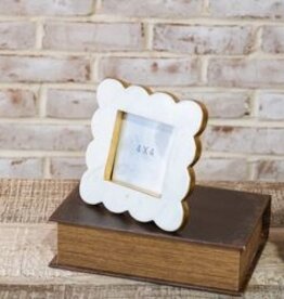 4x4 Marble Scalloped Frame