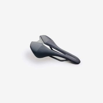 Chain reaction saddles new arrivals