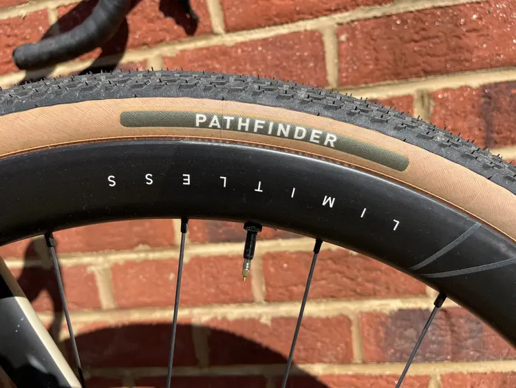 .Specialized Pathfinder TLR Fast Gravel Tire
